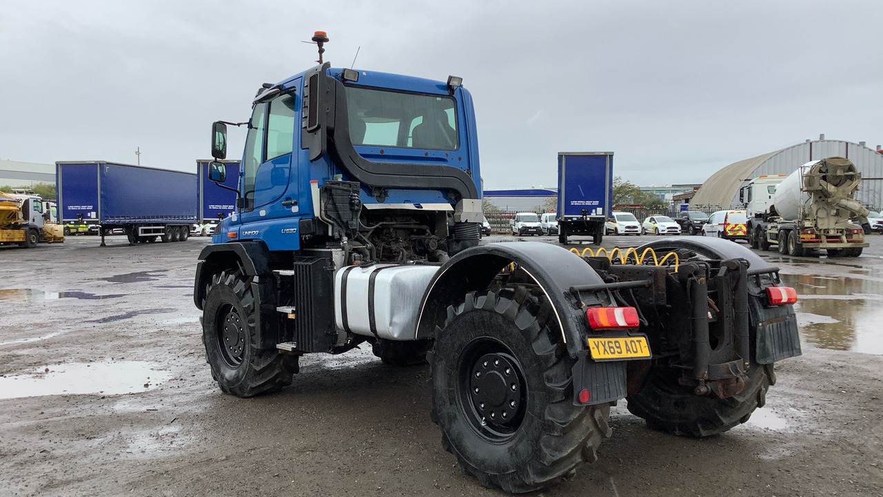 MERCEDES-BENZ UNIMOG U530 - Tracteur agricole: photos 3 MERCEDES-BENZ UNIMOG U530 - Tracteur agricole: photos 3