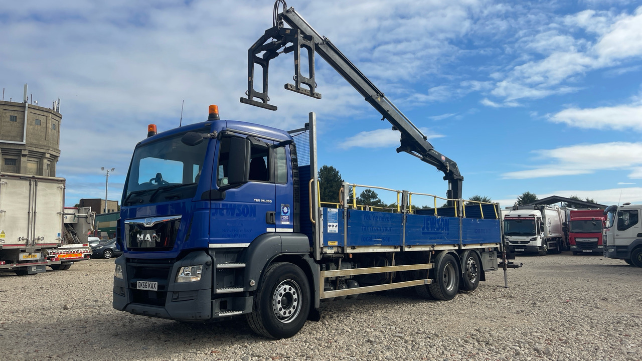 Man TGS 26.360 - Camion plateau, Camion grue: photos 2 Man TGS 26.360 - Camion plateau, Camion grue: photos 2
