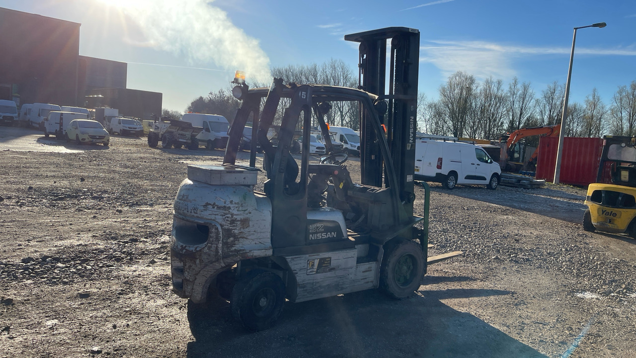 NISSAN YG1D2A320 - Chariot élévateur diesel: photos 3 NISSAN YG1D2A320 - Chariot élévateur diesel: photos 3