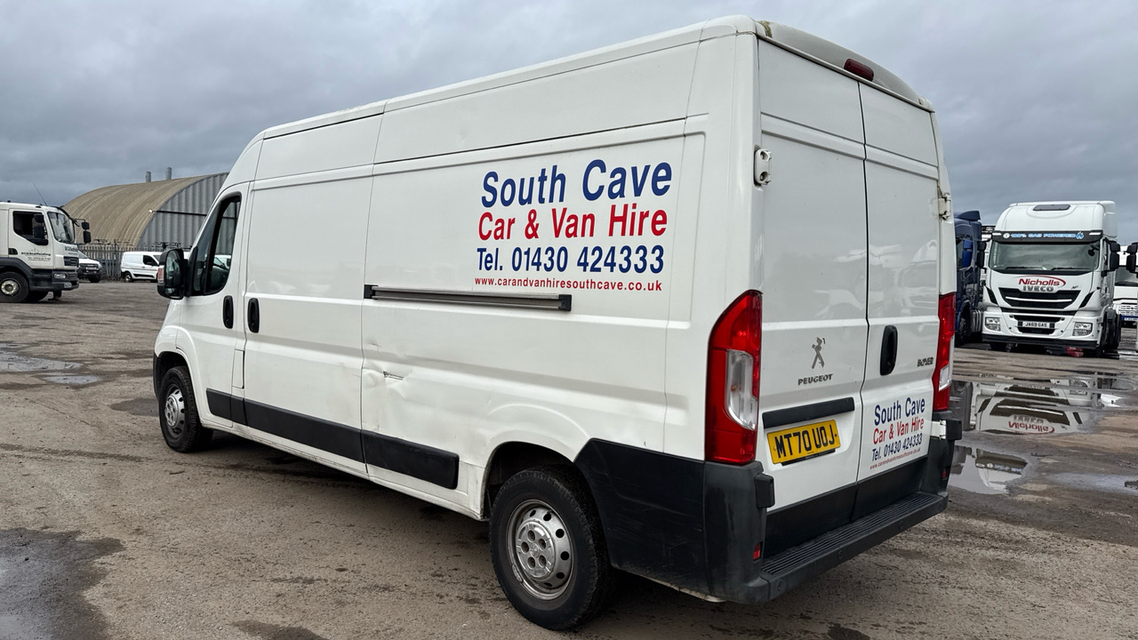 PEUGEOT BOXER 335 2.2 BLUEHDI 140PS - Fourgon utilitaire: photos 3 PEUGEOT BOXER 335 2.2 BLUEHDI 140PS - Fourgon utilitaire: photos 3