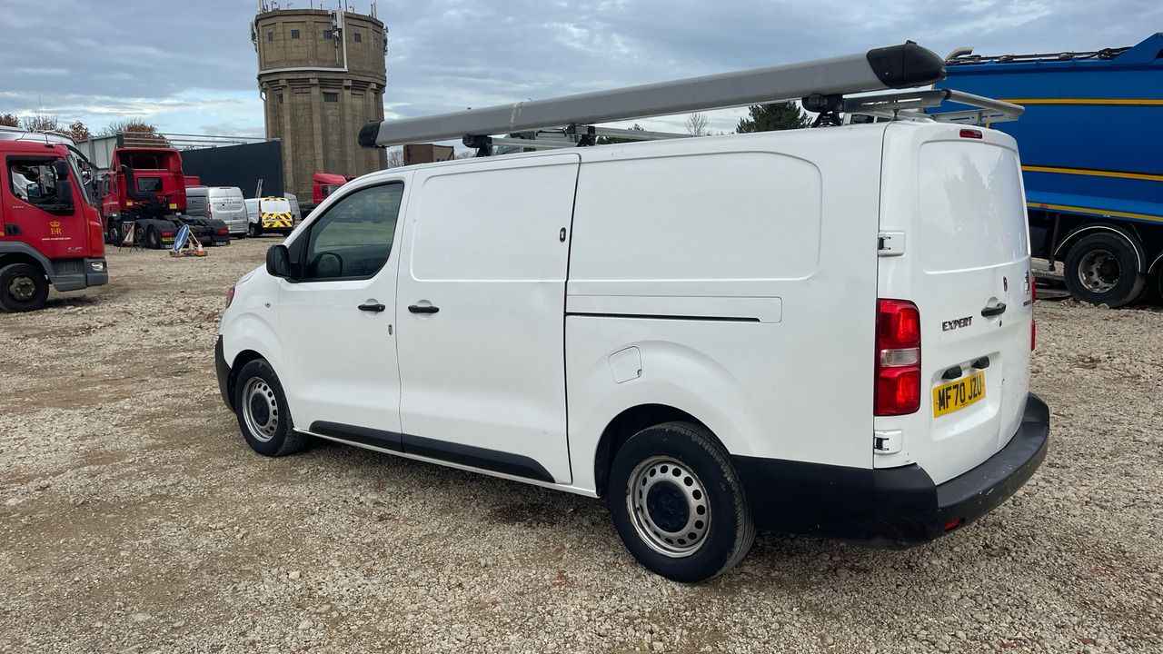 PEUGEOT EXPERT PROFESSIONAL 1200 1.5 BLUE HDI 100PS - Fourgonnette: photos 3 PEUGEOT EXPERT PROFESSIONAL 1200 1.5 BLUE HDI 100PS - Fourgonnette: photos 3