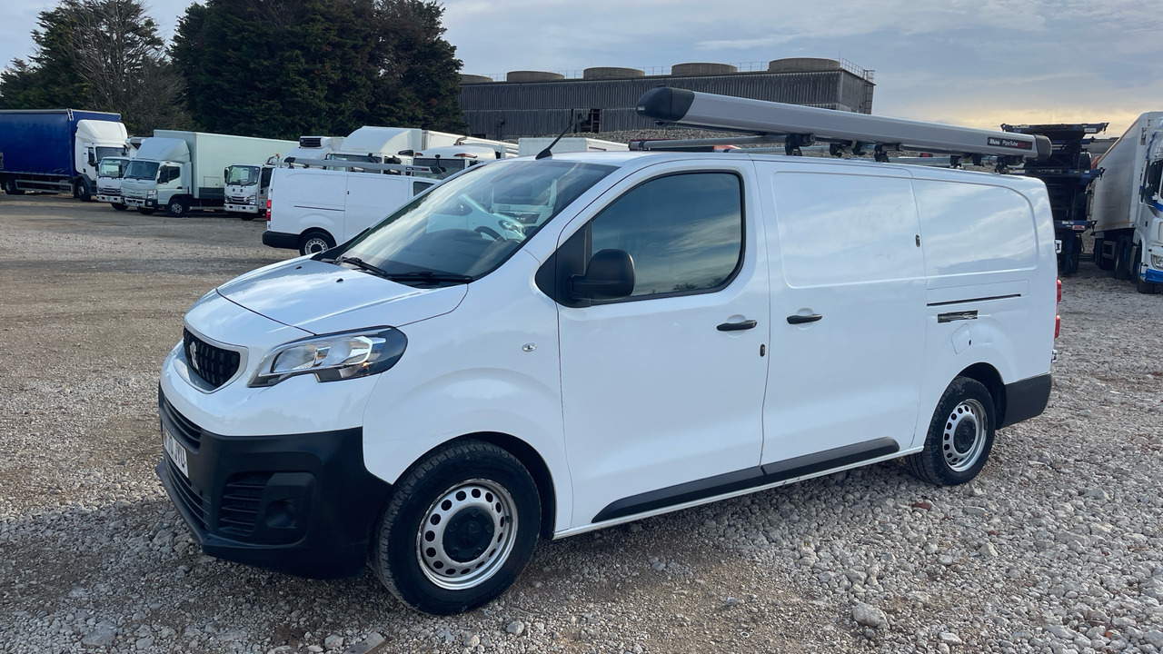 PEUGEOT EXPERT - Fourgon utilitaire: photos 2 PEUGEOT EXPERT - Fourgon utilitaire: photos 2