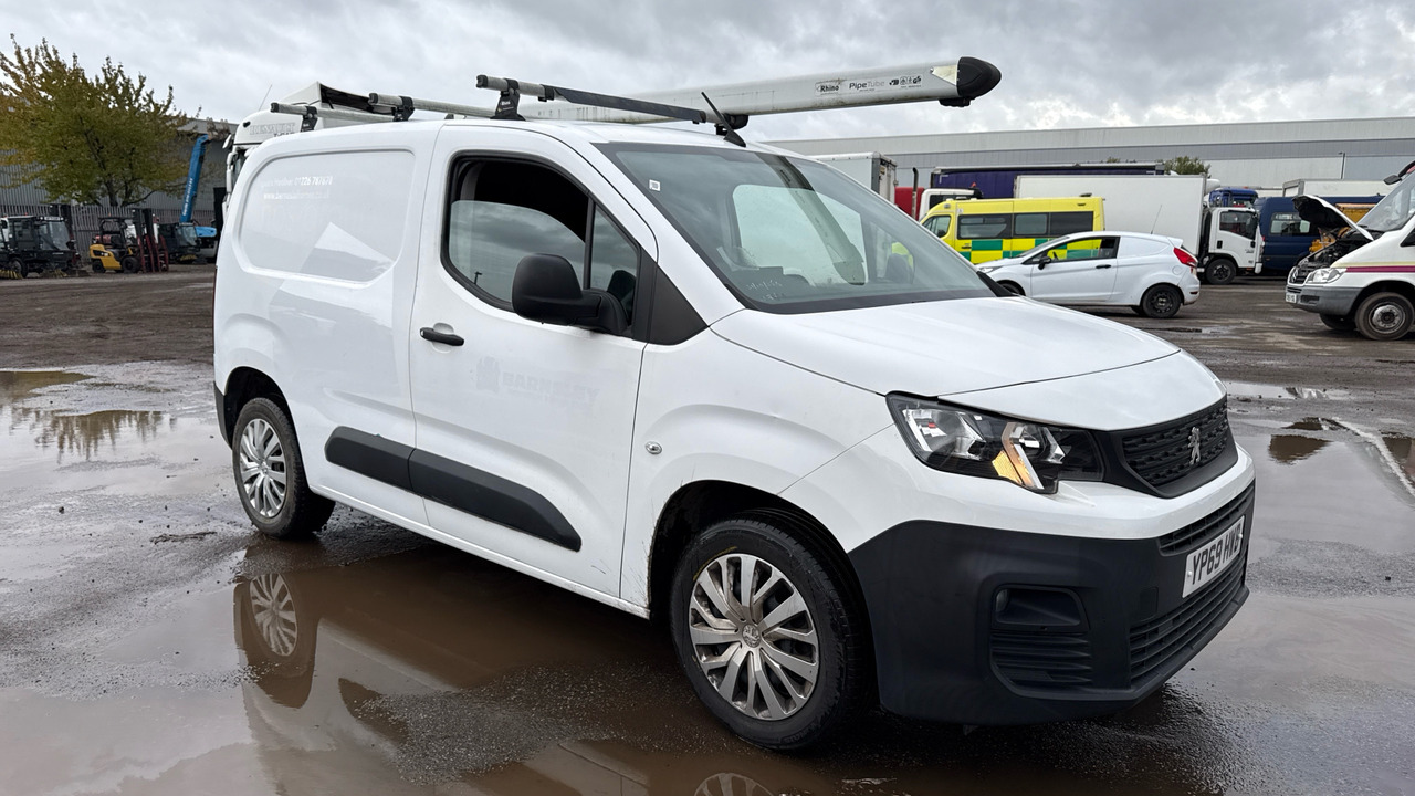 PEUGEOT PARTNER 1000 1.5 BlueHDi 100PS - Fourgonnette: photos 1 PEUGEOT PARTNER 1000 1.5 BlueHDi 100PS - Fourgonnette: photos 1