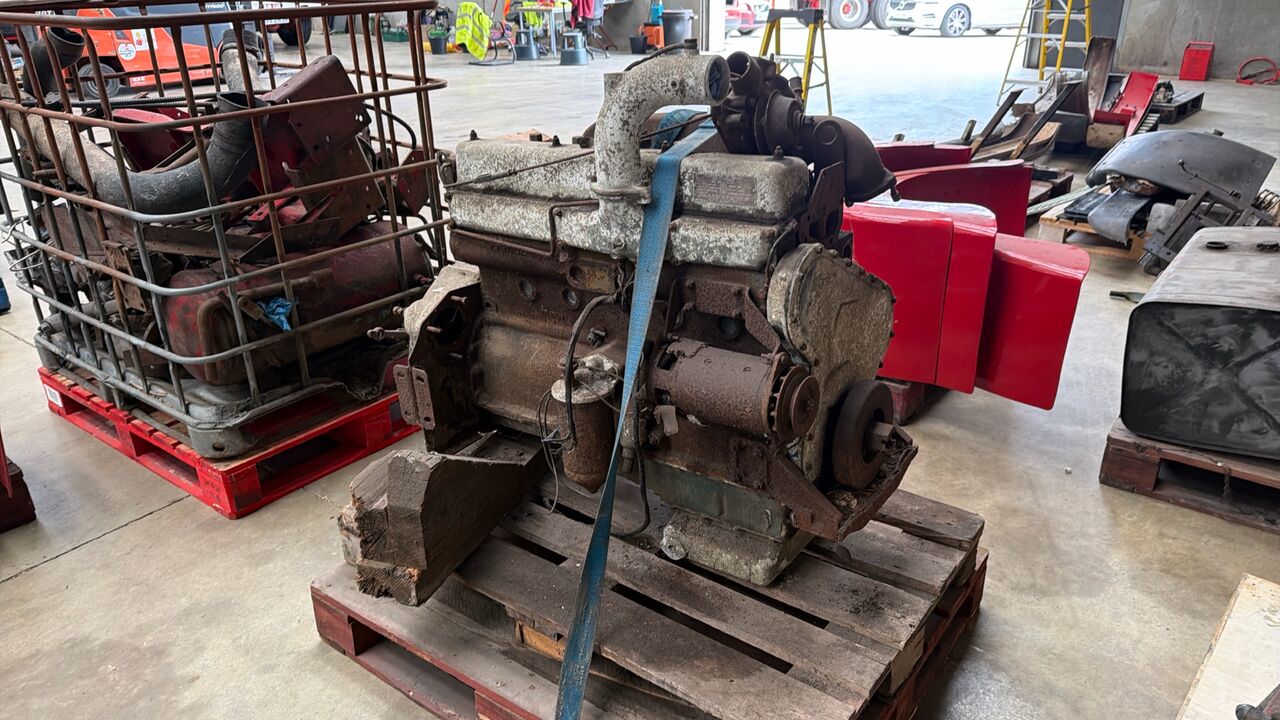 Perkins R6 Engine *For Spares or Repair* - Matériel de chantier: photos 3 Perkins R6 Engine *For Spares or Repair* - Matériel de chantier: photos 3