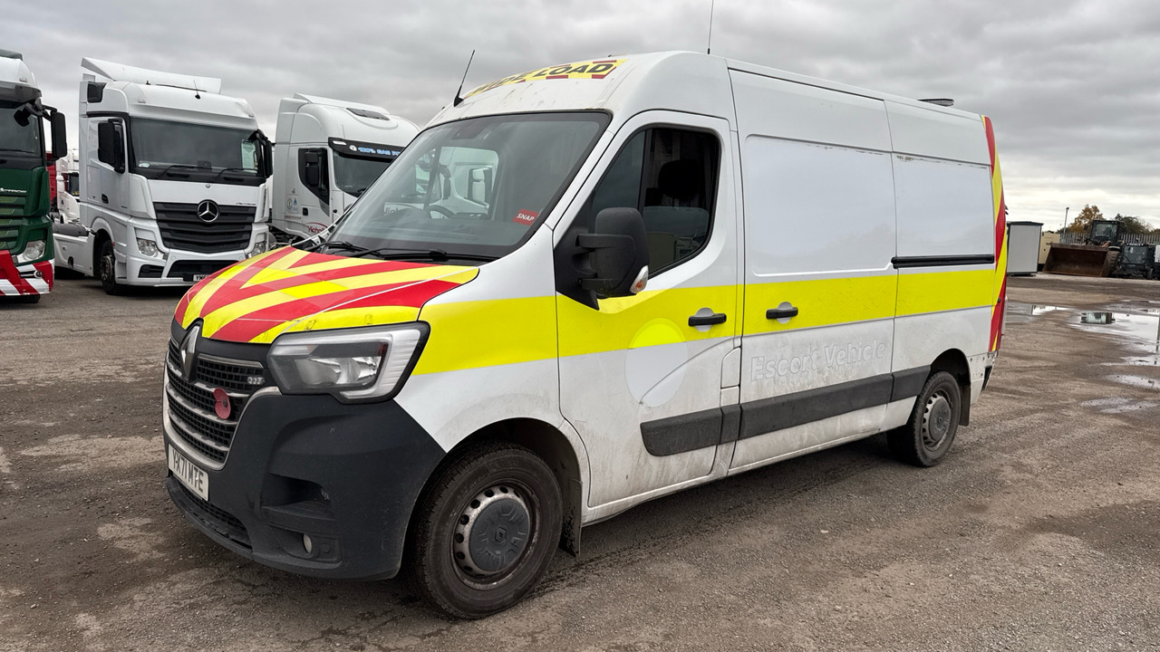 RENAULT MASTER 35 2.3 - Fourgon utilitaire: photos 2 RENAULT MASTER 35 2.3 - Fourgon utilitaire: photos 2