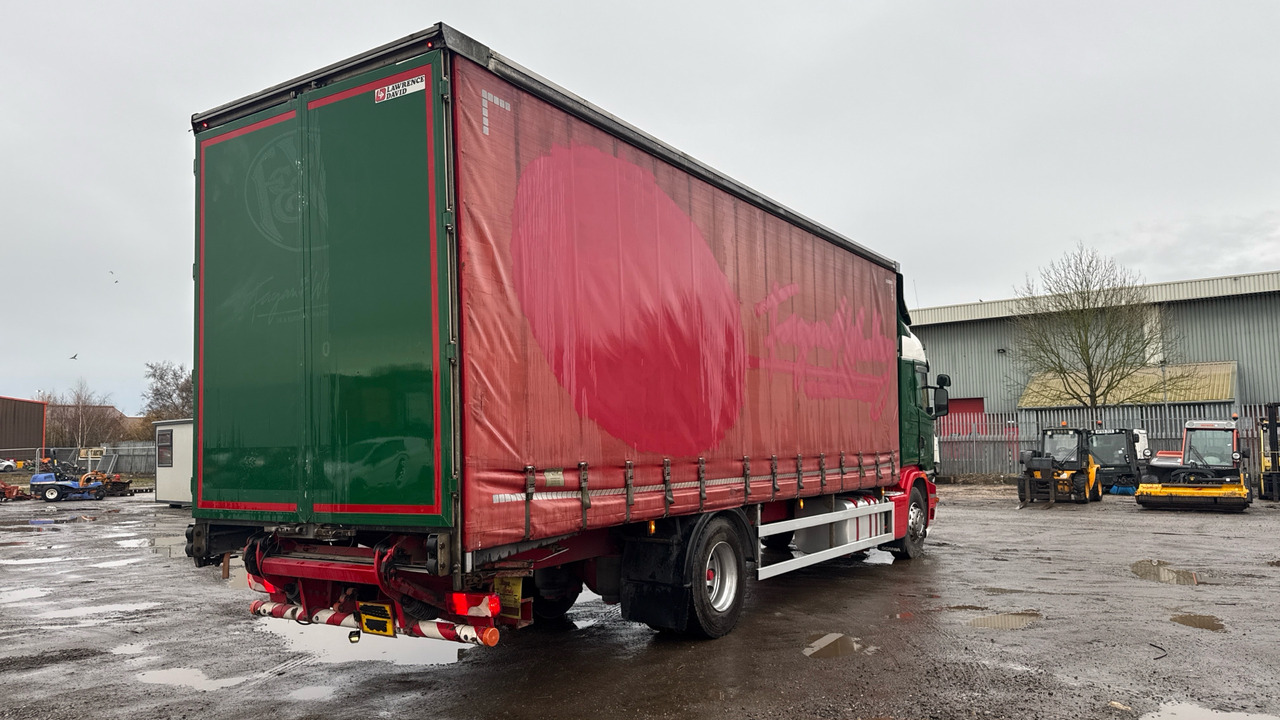 SCANIA G 320 - Camion à rideaux coulissants: photos 4 SCANIA G 320 - Camion à rideaux coulissants: photos 4