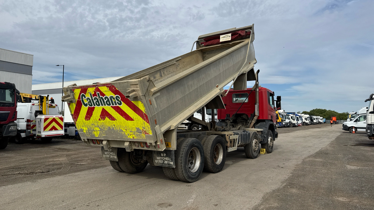 SCANIA P 360 - Camion benne: photos 4 SCANIA P 360 - Camion benne: photos 4