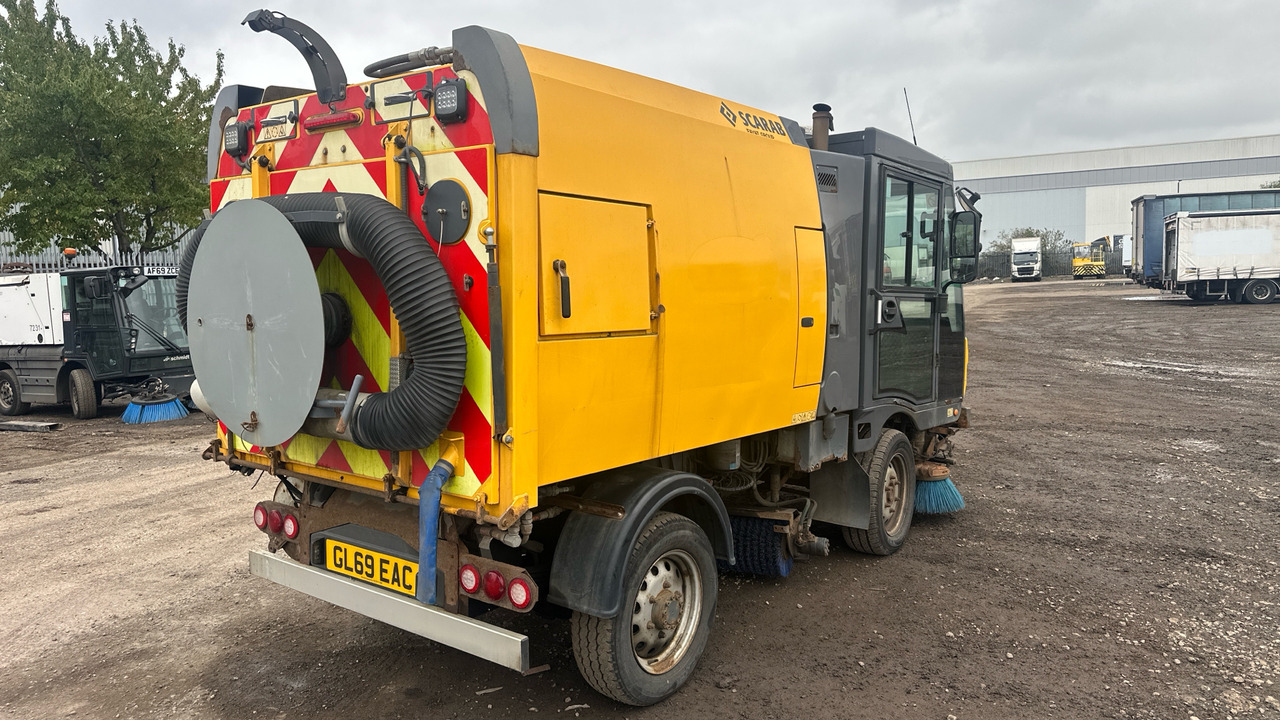 SCARAB MINOR M25H - Balayeuse de voirie: photos 4 SCARAB MINOR M25H - Balayeuse de voirie: photos 4