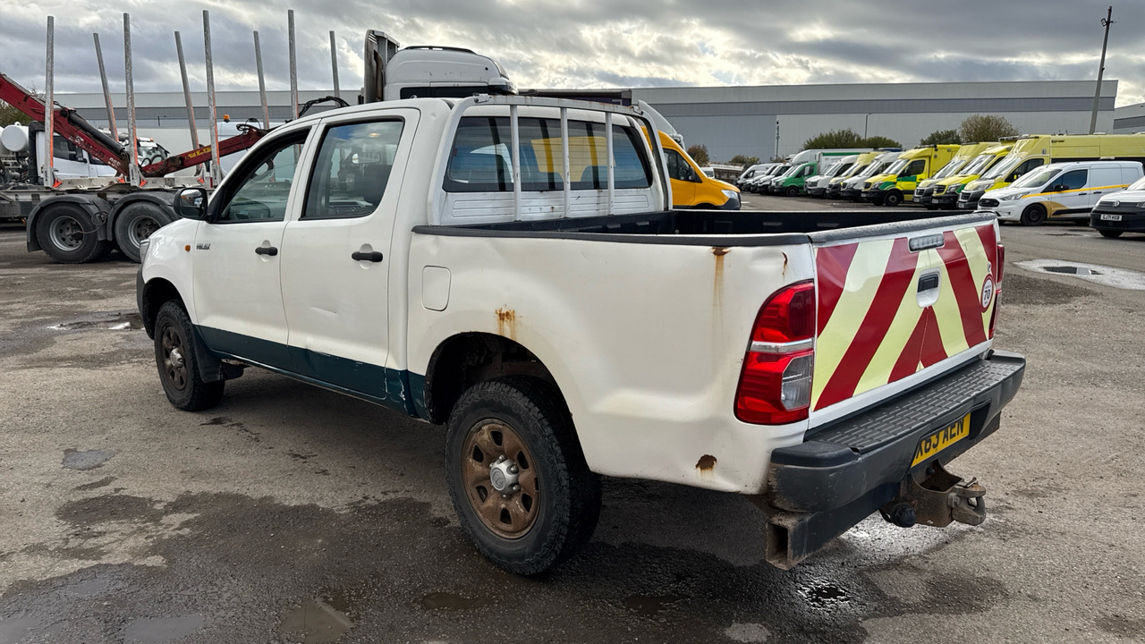 TOYOTA HILUX  2.5 D-4D 144PS - Pick-up, Utilitaire double cabine: photos 3 TOYOTA HILUX  2.5 D-4D 144PS - Pick-up, Utilitaire double cabine: photos 3