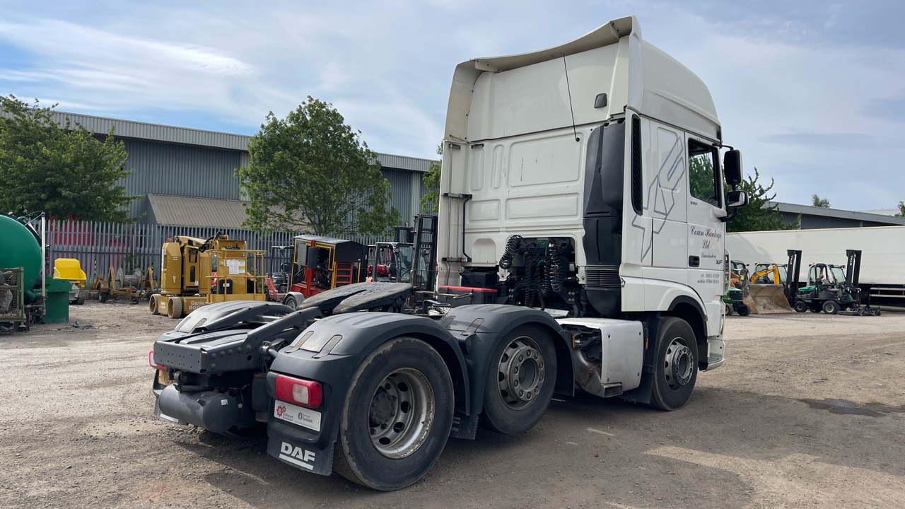 DAF XF 530 - Tracteur routier: photos 4 DAF XF 530 - Tracteur routier: photos 4