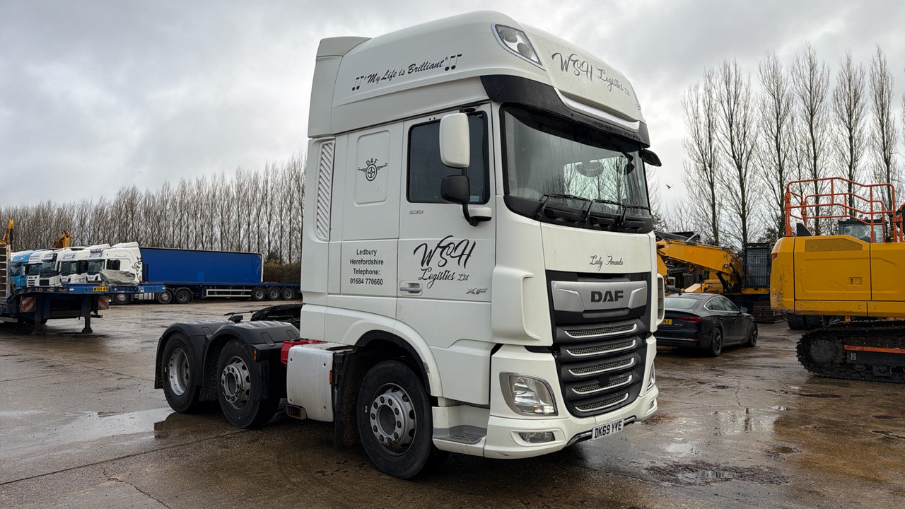 DAF XF 530 - Tracteur routier: photos 1 DAF XF 530 - Tracteur routier: photos 1