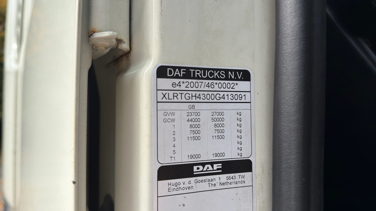 Tracteur routier DAF XF 530: photos 11