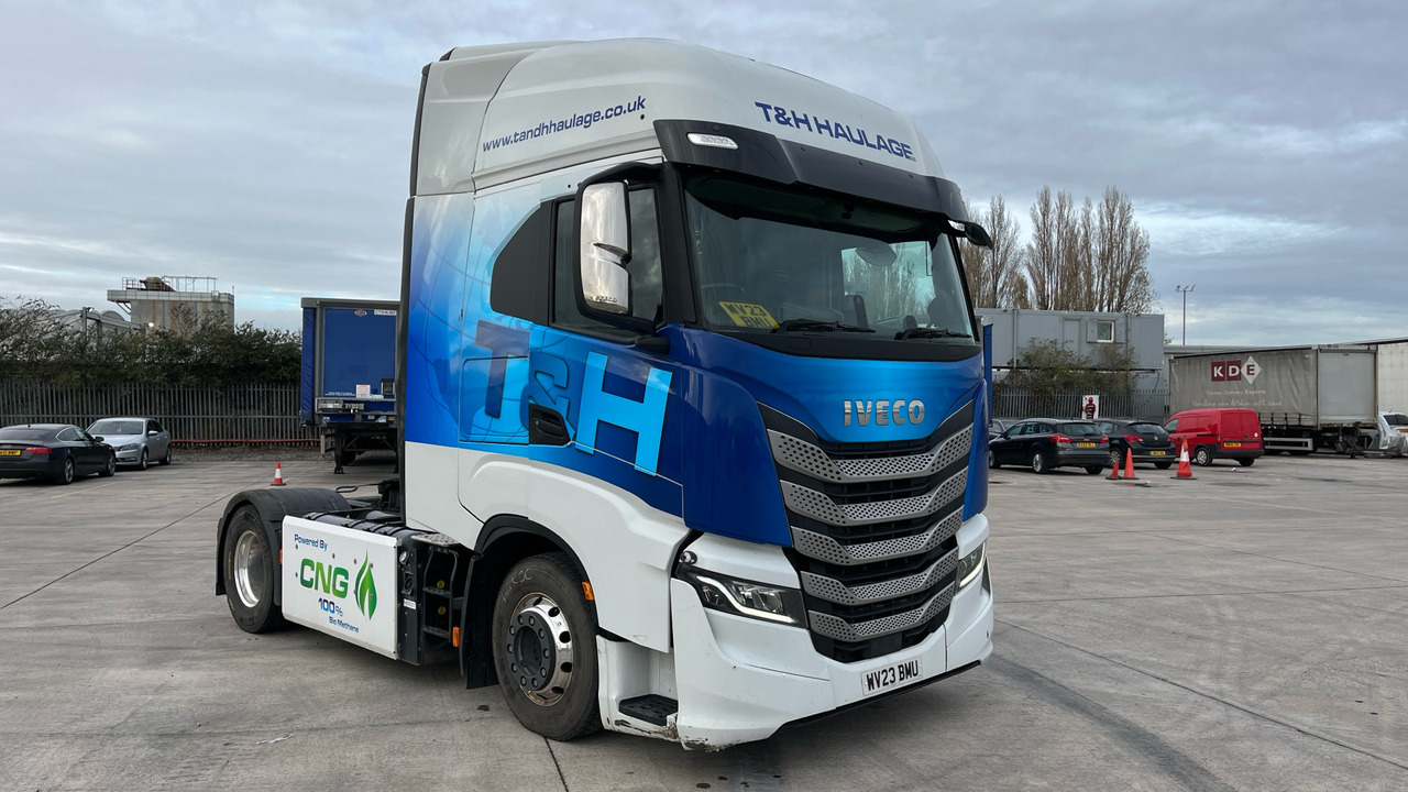 Iveco S-Way 460 - Tracteur routier: photos 1 Iveco S-Way 460 - Tracteur routier: photos 1