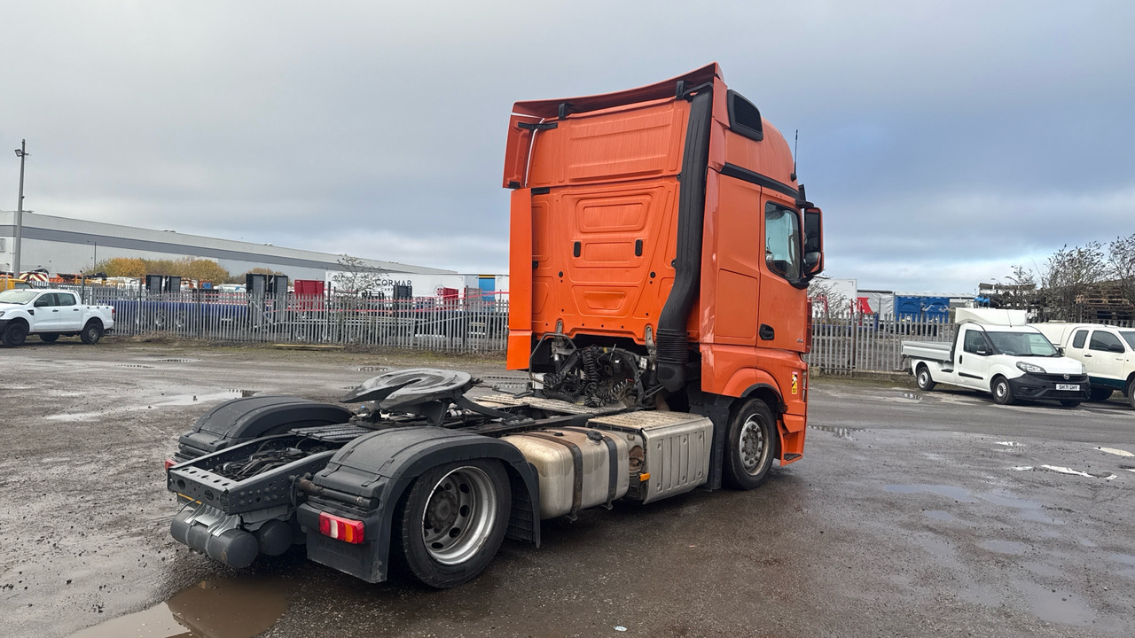 MERCEDES-BENZ ACTROS 1845 - Tracteur routier: photos 4 MERCEDES-BENZ ACTROS 1845 - Tracteur routier: photos 4