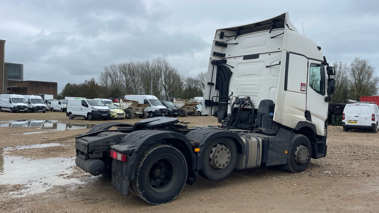 RENAULT T 460 - Tracteur routier: photos 4 RENAULT T 460 - Tracteur routier: photos 4