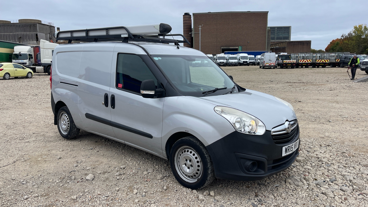 VAUXHALL COMBO 2300 1.3 CDTI - Fourgonnette: photos 1 VAUXHALL COMBO 2300 1.3 CDTI - Fourgonnette: photos 1