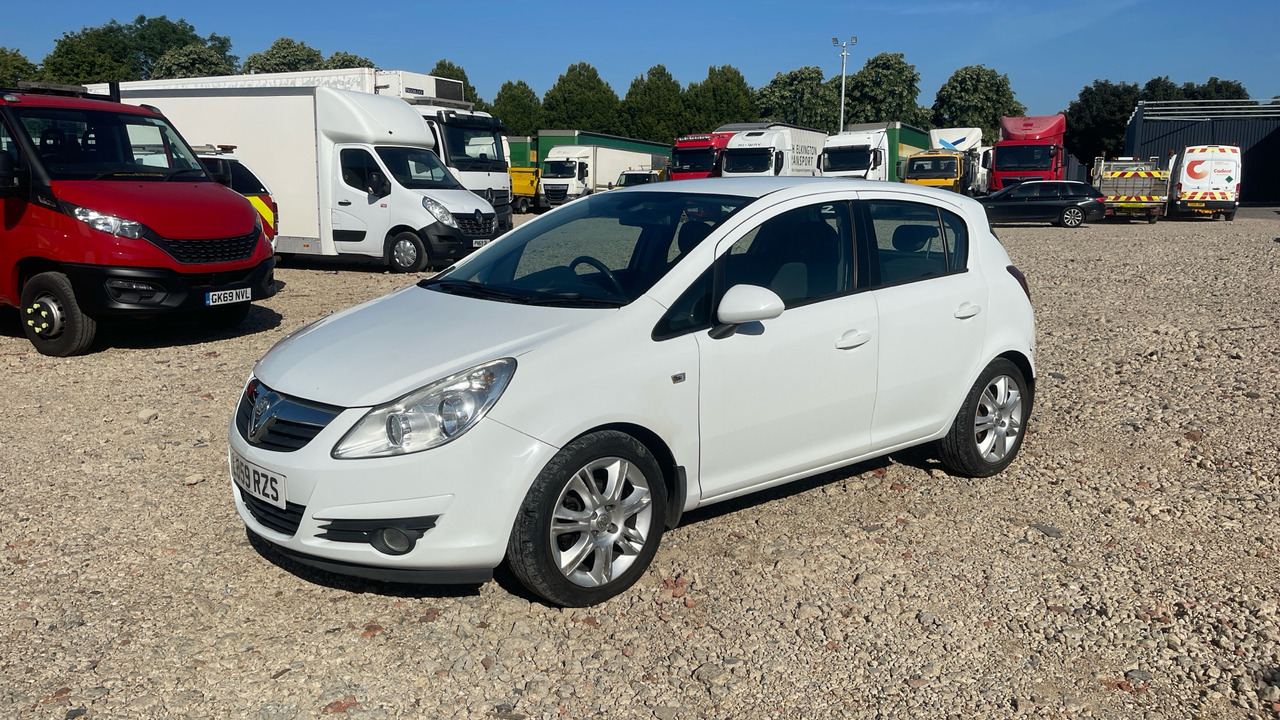VAUXHALL CORSA 1.4I - Voiture à hayon: photos 2 VAUXHALL CORSA 1.4I - Voiture à hayon: photos 2
