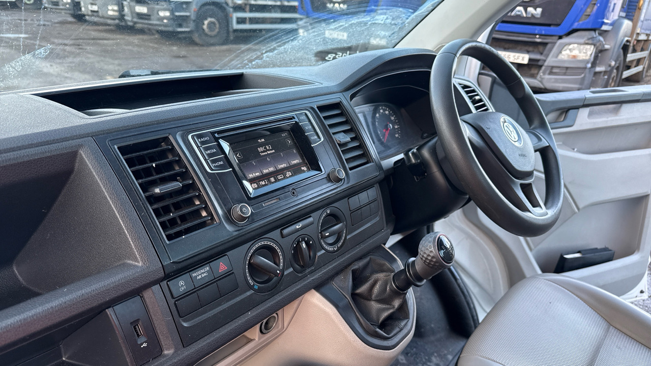 Fourgon plateau VOLKSWAGEN TRANSPORTER T30 2.0 TDI BMT 140PS: photos 16