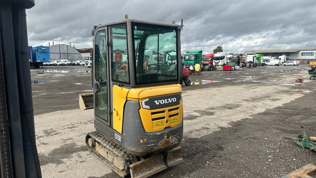 VOLVO EC15D - Mini pelle: photos 3 VOLVO EC15D - Mini pelle: photos 3