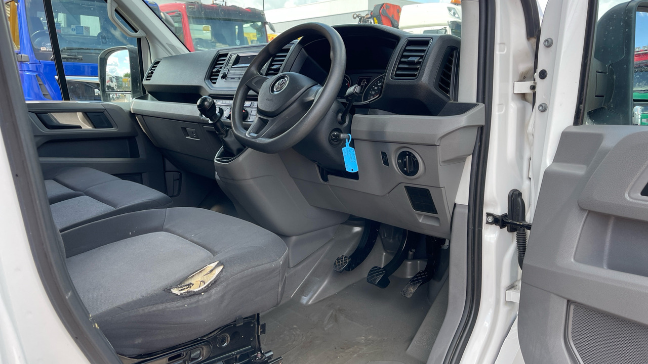 Volkswagen Crafter CR35 2.0 TDI 140PS STARTLINE - Fourgon grand volume: photos 5 Volkswagen Crafter CR35 2.0 TDI 140PS STARTLINE - Fourgon grand volume: photos 5