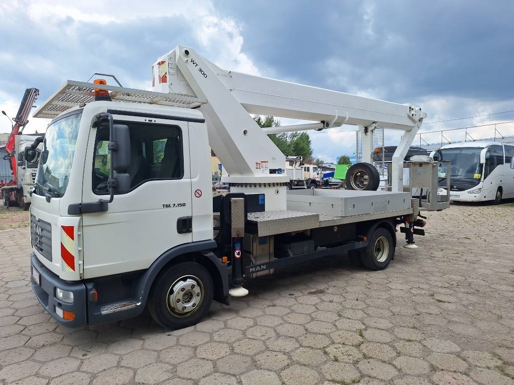 MAN podnośnik koszowy Wumag WT 300 - Nacelle télescopique: photos 1 MAN podnośnik koszowy Wumag WT 300 - Nacelle télescopique: photos 1