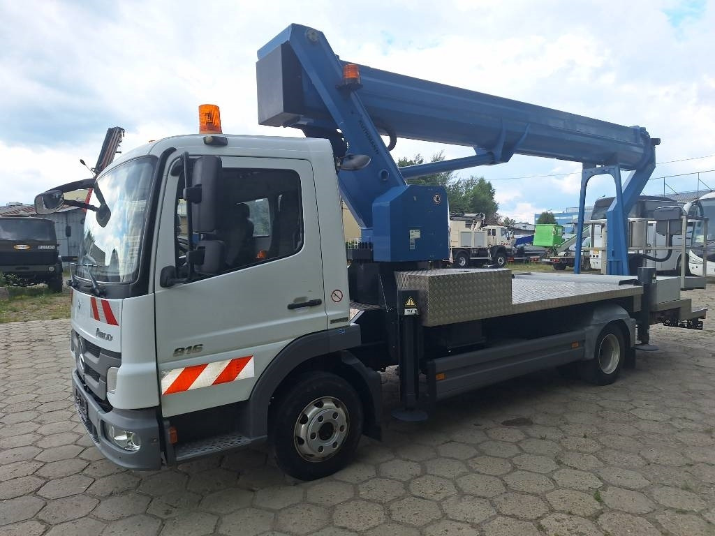 Mercedes-Benz Wumag WT 300 - Nacelle télescopique: photos 2 Mercedes-Benz Wumag WT 300 - Nacelle télescopique: photos 2
