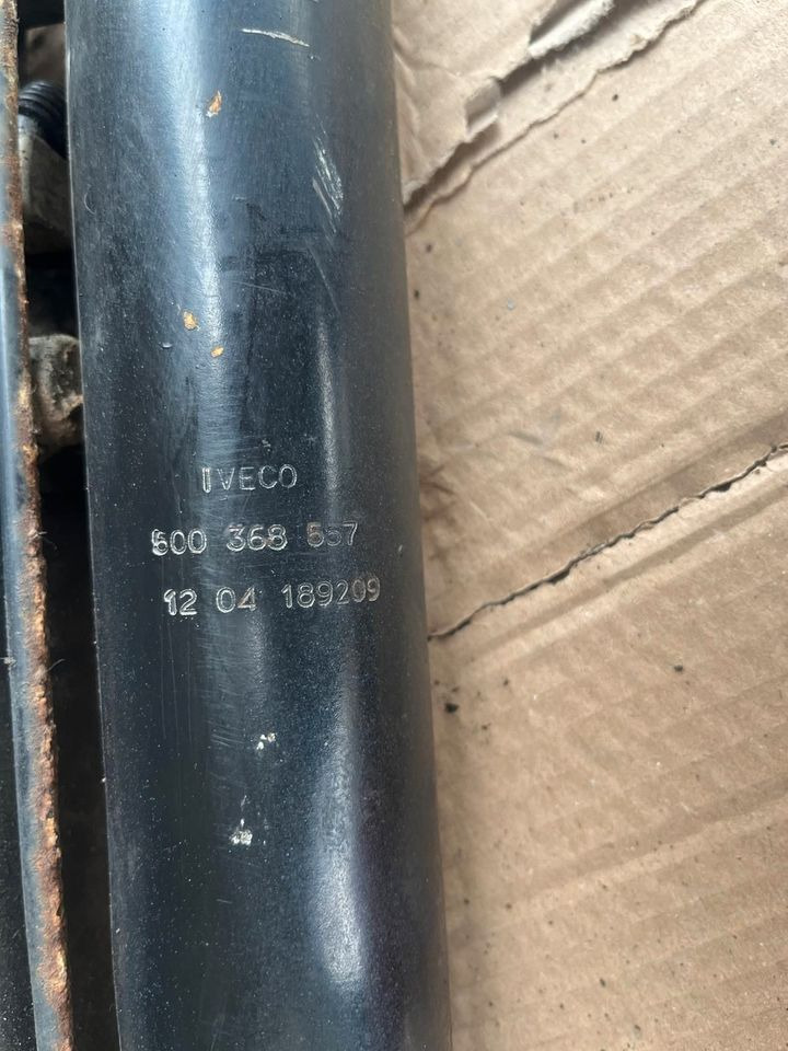 IVECO Stralis 450 Hydraulikzylinder Kippzylinder 500368557 - Vérin hydraulique pour Camion: photos 2 IVECO Stralis 450 Hydraulikzylinder Kippzylinder 500368557 - Vérin hydraulique pour Camion: photos 2