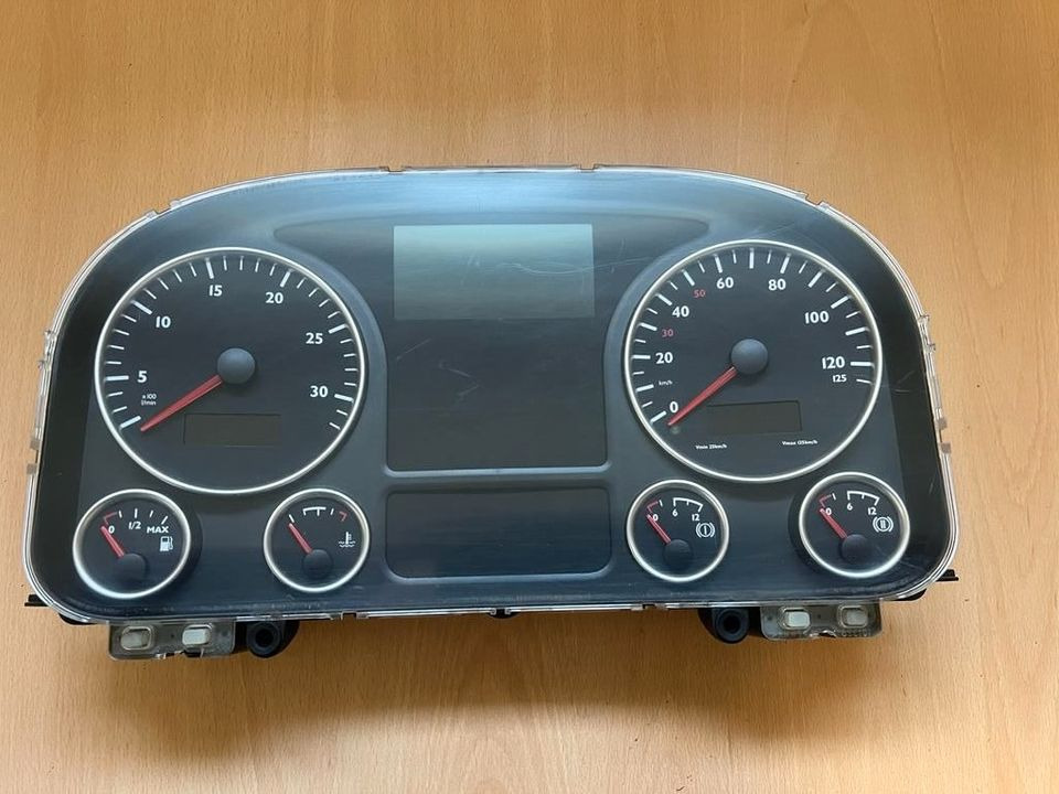 MAN Kombiinstrument Tacho 81272026190 - Panel de instrumentos pour Camion: photos 1 MAN Kombiinstrument Tacho 81272026190 - Panel de instrumentos pour Camion: photos 1