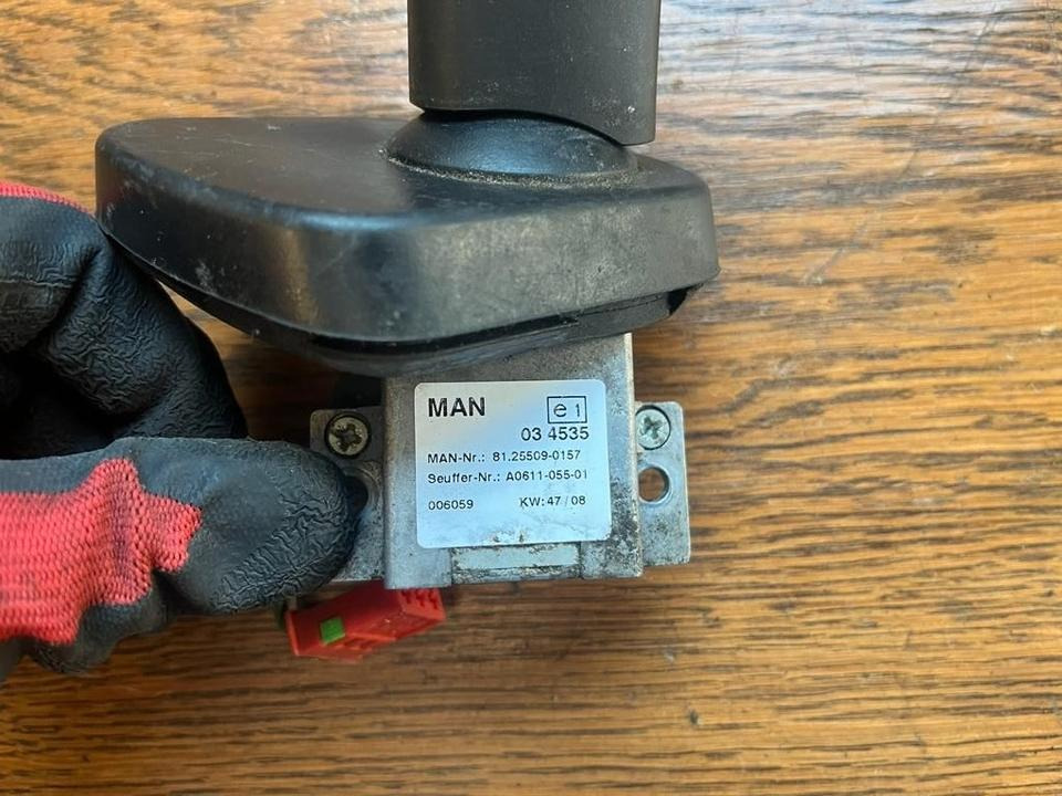 MAN Lenkstockschalter, Schalter, Schalhebel 81255090157 - Commutateur de colonne de direction pour Camion: photos 2 MAN Lenkstockschalter, Schalter, Schalhebel 81255090157 - Commutateur de colonne de direction pour Camion: photos 2