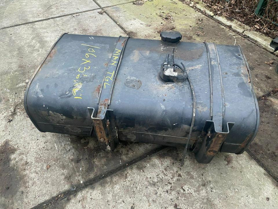 MAN TGL TGM Dieseltank Tank Tankbehälter - Réservoir de carburant pour Camion: photos 4 MAN TGL TGM Dieseltank Tank Tankbehälter - Réservoir de carburant pour Camion: photos 4