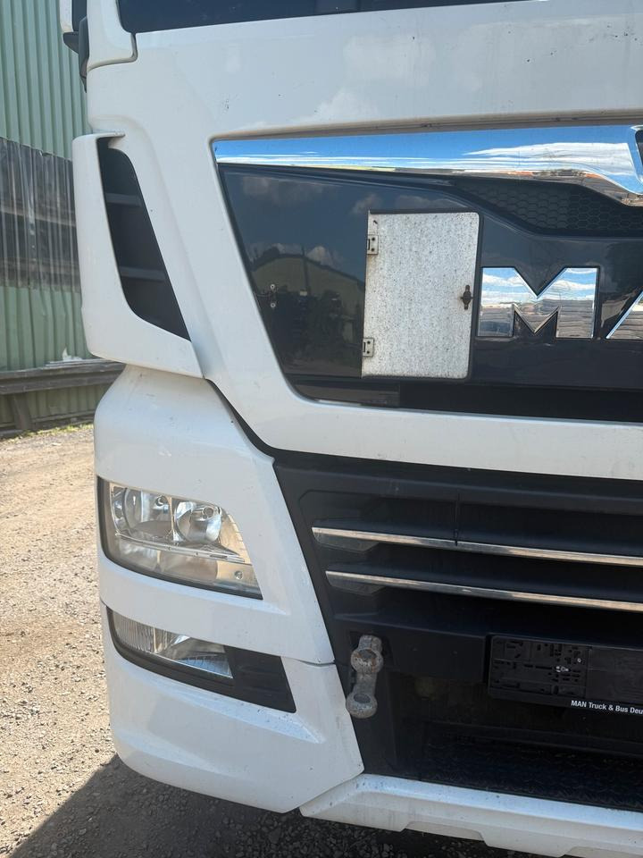 MAN TGX Frontpaket EU6 - Carrosserie et extérieur pour Camion: photos 4 MAN TGX Frontpaket EU6 - Carrosserie et extérieur pour Camion: photos 4