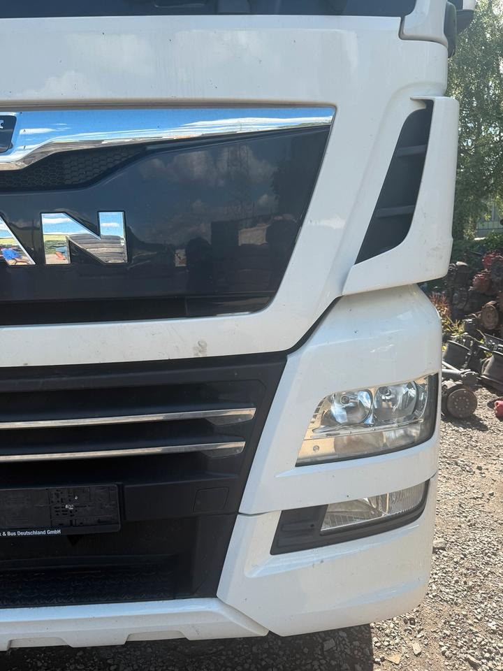 MAN TGX Frontpaket EU6 - Carrosserie et extérieur pour Camion: photos 5 MAN TGX Frontpaket EU6 - Carrosserie et extérieur pour Camion: photos 5