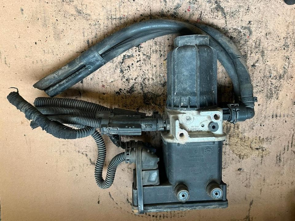 Mercedes Actros MP4 AdBlue Pumpe A0001405378 - Pompe à carburant pour Camion: photos 1 Mercedes Actros MP4 AdBlue Pumpe A0001405378 - Pompe à carburant pour Camion: photos 1