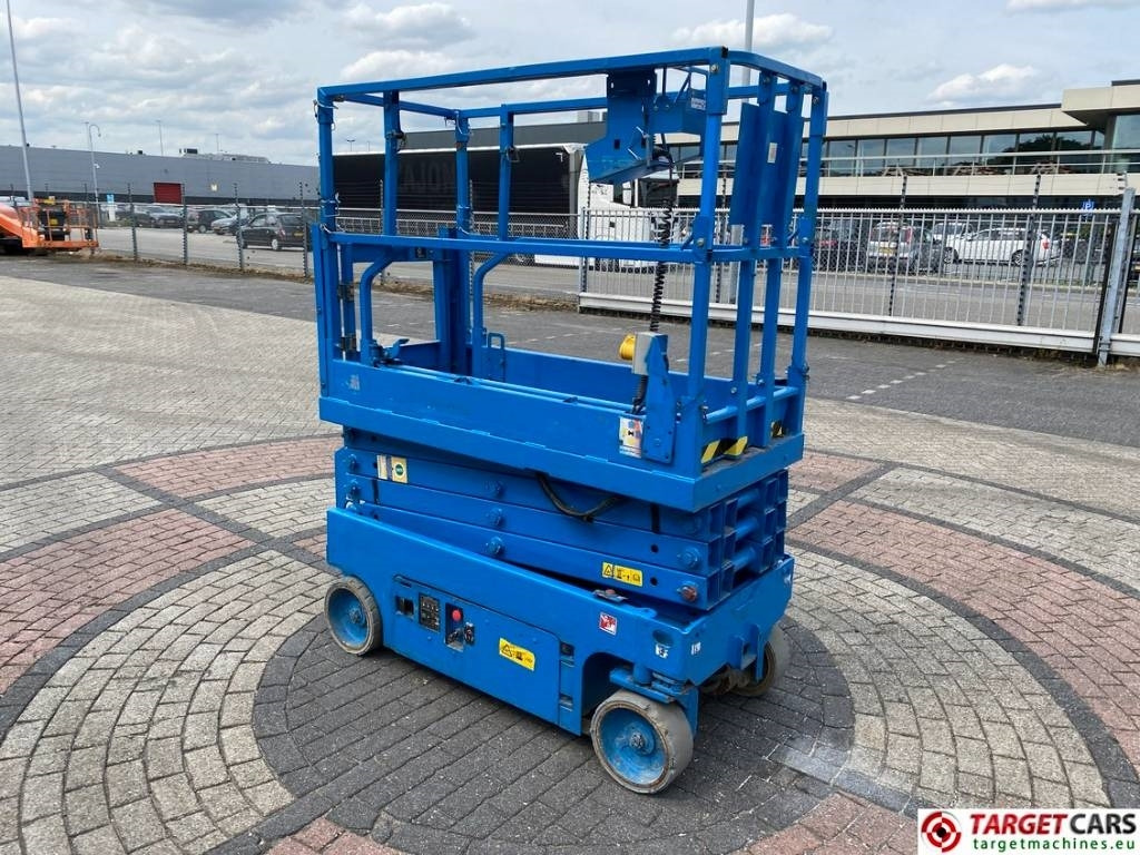 Genie GS-1932 Electric Scissor Work Lift 779cm - Nacelle ciseaux: photos 2 Genie GS-1932 Electric Scissor Work Lift 779cm - Nacelle ciseaux: photos 2