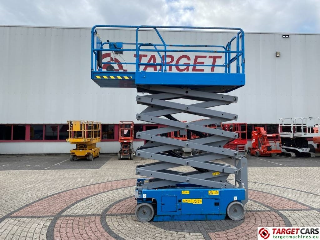Genie GS-4047 Electric Scissor Work Lift 1389cm - Nacelle ciseaux: photos 5 Genie GS-4047 Electric Scissor Work Lift 1389cm - Nacelle ciseaux: photos 5