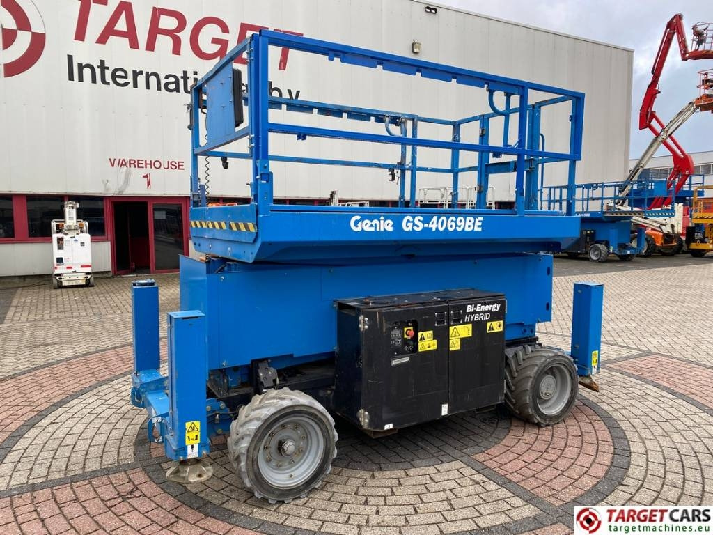 Genie GS-4069BE HyBrid Scissor Work Lift 1412cm - Nacelle ciseaux: photos 1 Genie GS-4069BE HyBrid Scissor Work Lift 1412cm - Nacelle ciseaux: photos 1