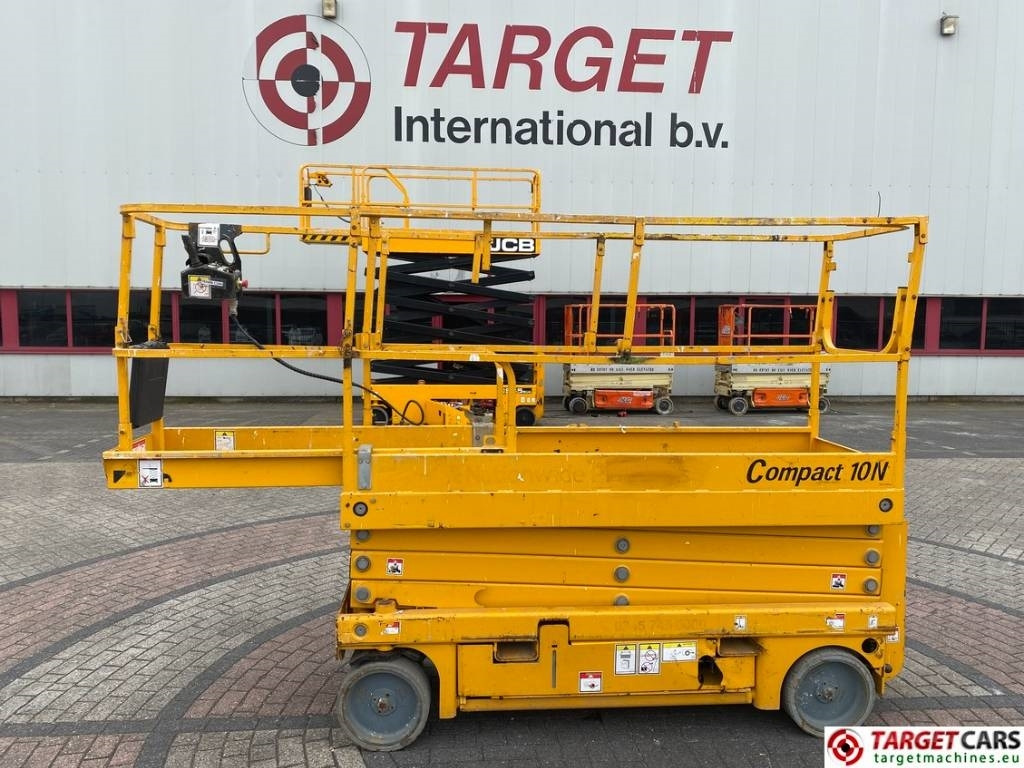 Haulotte Compact 10N Electric Scissor Work Lift 1000cm - Nacelle ciseaux: photos 5 Haulotte Compact 10N Electric Scissor Work Lift 1000cm - Nacelle ciseaux: photos 5