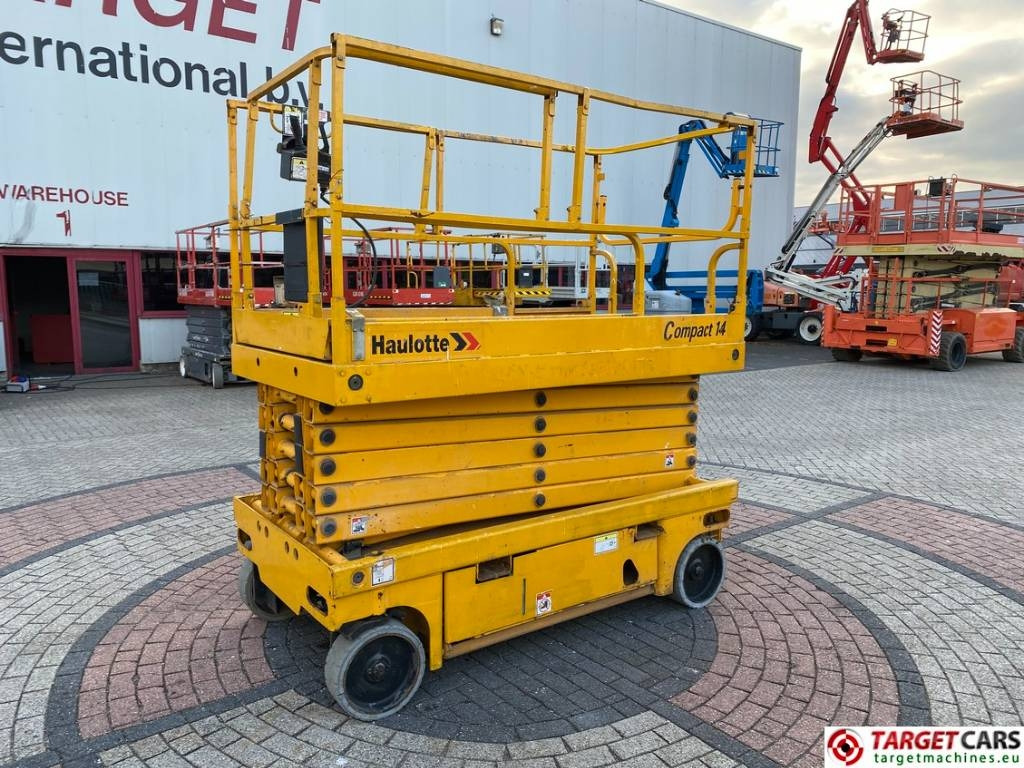 Haulotte Compact 14 Electric Scissor Work Lift 1385cm - Nacelle ciseaux: photos 1 Haulotte Compact 14 Electric Scissor Work Lift 1385cm - Nacelle ciseaux: photos 1