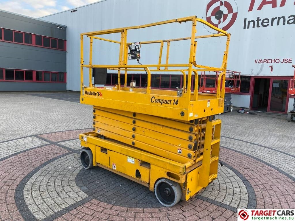 Haulotte Compact 14 Electric Scissor Work Lift 1385cm - Nacelle ciseaux: photos 4 Haulotte Compact 14 Electric Scissor Work Lift 1385cm - Nacelle ciseaux: photos 4