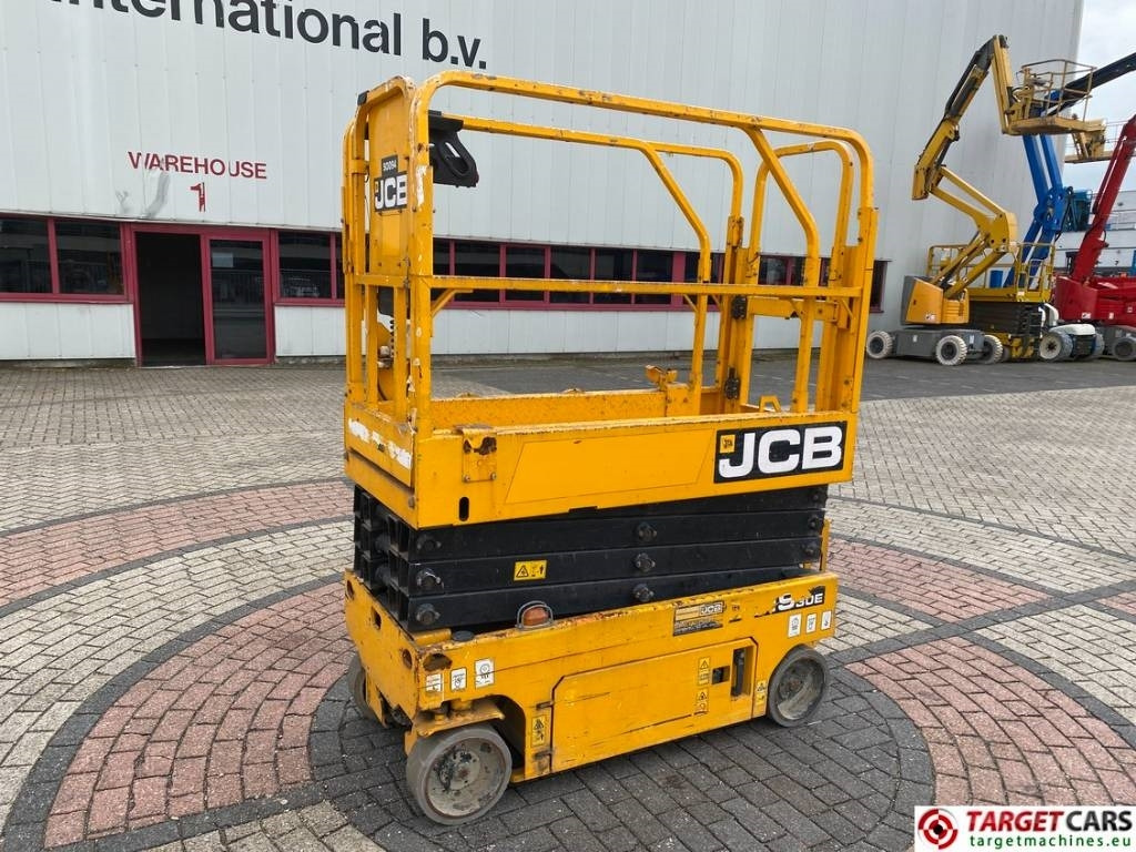 JCB S1930E Electric Scissor Work Lift 780cm - Nacelle ciseaux: photos 1 JCB S1930E Electric Scissor Work Lift 780cm - Nacelle ciseaux: photos 1