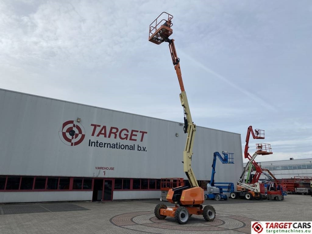 JLG 340AJ Articulated 4x4 Diesel Boom Work Lift 1233cm - Nacelle articulée: photos 5 JLG 340AJ Articulated 4x4 Diesel Boom Work Lift 1233cm - Nacelle articulée: photos 5
