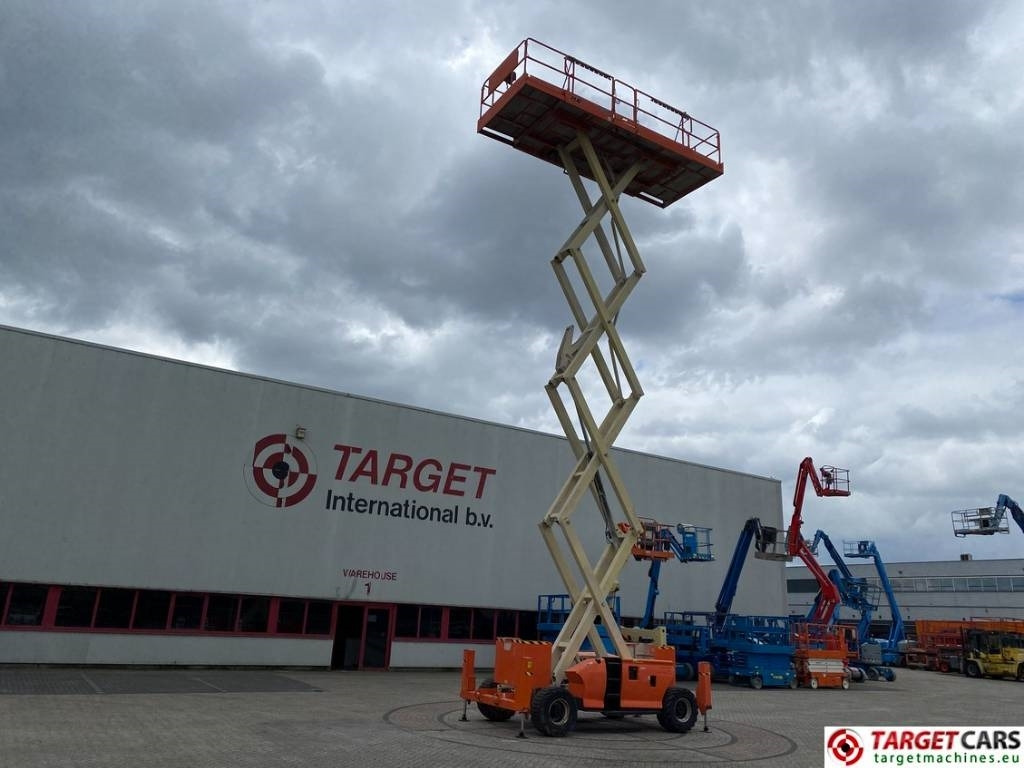 JLG 4394RT Diesel 4x4 Scissor Work Lift 1511cm - Nacelle ciseaux: photos 3 JLG 4394RT Diesel 4x4 Scissor Work Lift 1511cm - Nacelle ciseaux: photos 3