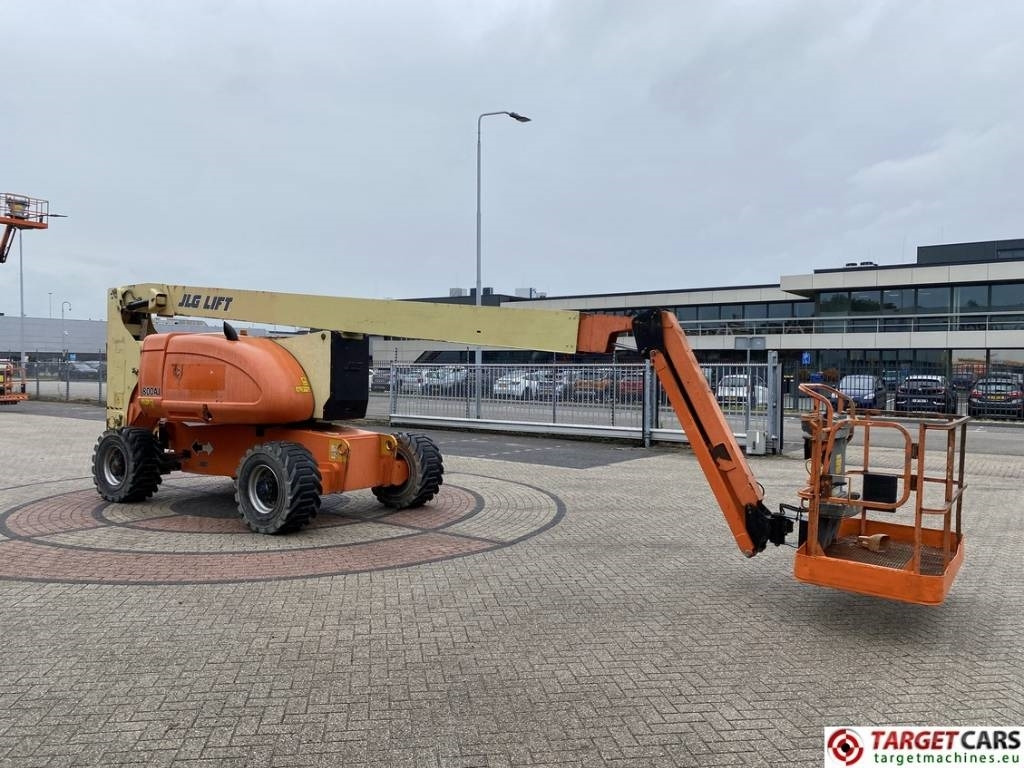 JLG 800AJ Articulated 4x4 Diesel Boom Work Lift 2638cm - Nacelle articulée: photos 2 JLG 800AJ Articulated 4x4 Diesel Boom Work Lift 2638cm - Nacelle articulée: photos 2