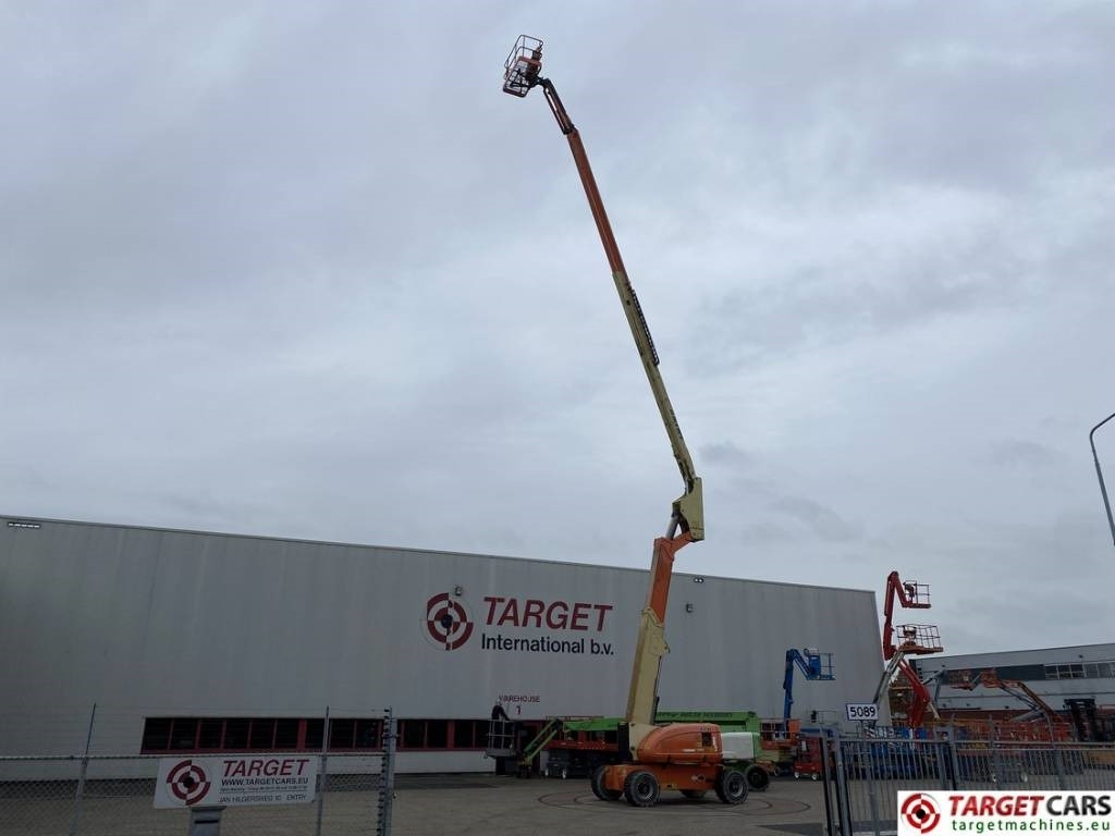 JLG 800AJ Articulated 4x4 Diesel Boom Work Lift 2638cm - Nacelle articulée: photos 5 JLG 800AJ Articulated 4x4 Diesel Boom Work Lift 2638cm - Nacelle articulée: photos 5