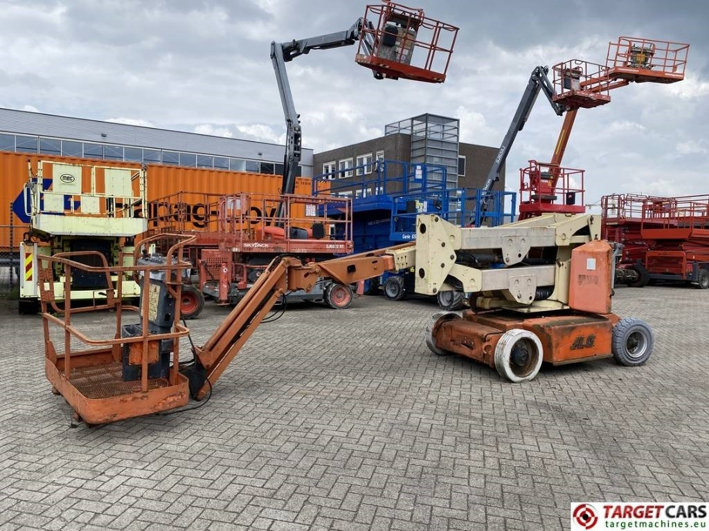 JLG E400AJPN Electric Articulated Boom Lift DEFECT - Nacelle articulée: photos 1 JLG E400AJPN Electric Articulated Boom Lift DEFECT - Nacelle articulée: photos 1