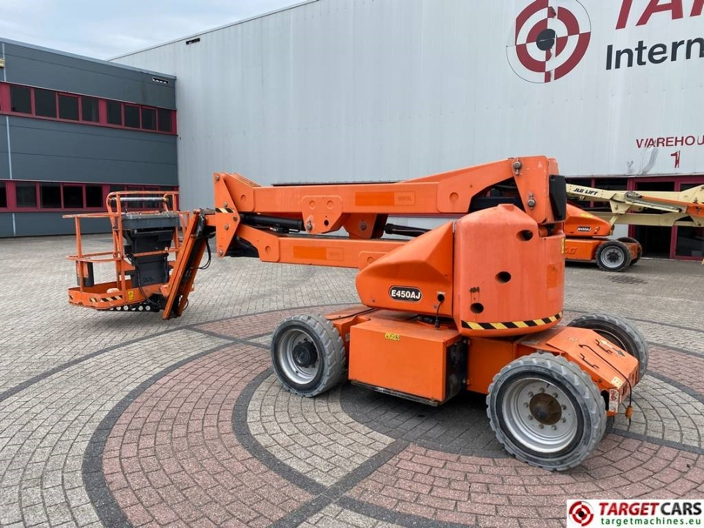 JLG E450AJ Electric Articulated Boom Work Lift 1572cm - Nacelle articulée: photos 4 JLG E450AJ Electric Articulated Boom Work Lift 1572cm - Nacelle articulée: photos 4