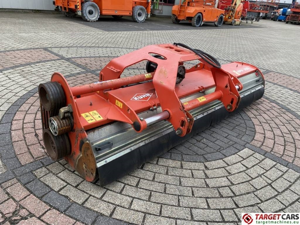 Kuhn BPR305 Flail Mowing Deck 305cm - Broyeur/ Épareuse: photos 2 Kuhn BPR305 Flail Mowing Deck 305cm - Broyeur/ Épareuse: photos 2