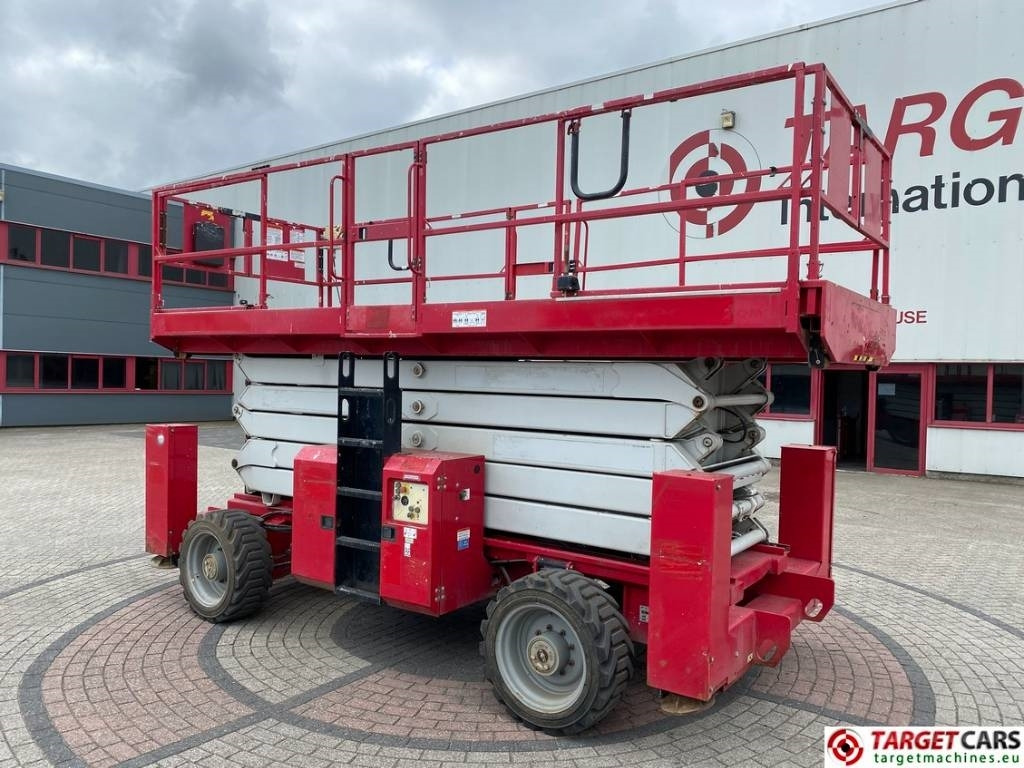 MEC 6092RT Diesel 4x4 Scissor Work Lift 2020cm - Nacelle ciseaux: photos 4 MEC 6092RT Diesel 4x4 Scissor Work Lift 2020cm - Nacelle ciseaux: photos 4