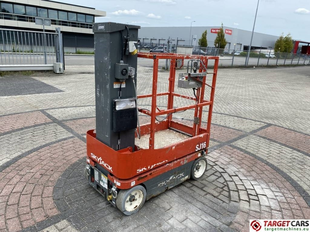 SkyJack SJ16 Electric Vertical Mast Work Lift 675cm - Nacelle: photos 3 SkyJack SJ16 Electric Vertical Mast Work Lift 675cm - Nacelle: photos 3