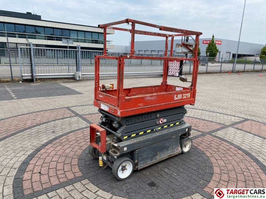 SkyJack SJIII-3219 Electric 3219 Scissor Work Lift 780cm - Nacelle ciseaux: photos 3 SkyJack SJIII-3219 Electric 3219 Scissor Work Lift 780cm - Nacelle ciseaux: photos 3